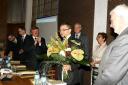 Wręczenie kwiatów i podziękowania Prezesowi Sądu Okręgowego w Poznaniu
